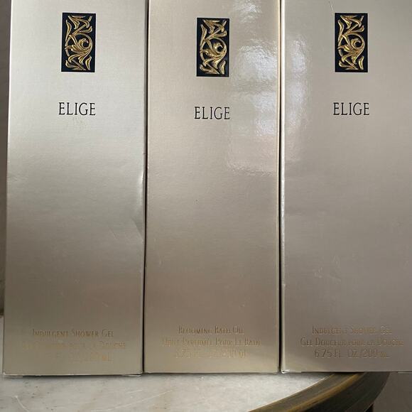 Mary Kay Elige Set of 3 Indulgent Shower Gels and Blooming Bath Oil - Picture 2 of 3